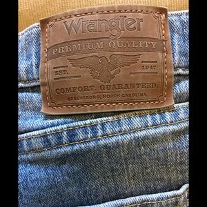 42x30 Wranglers Relaxed Fit